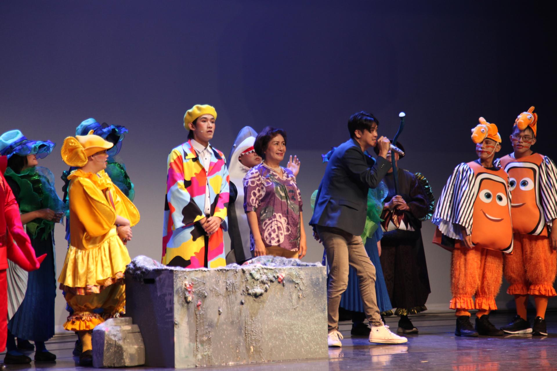 場佈及彩排 . '-' . 4