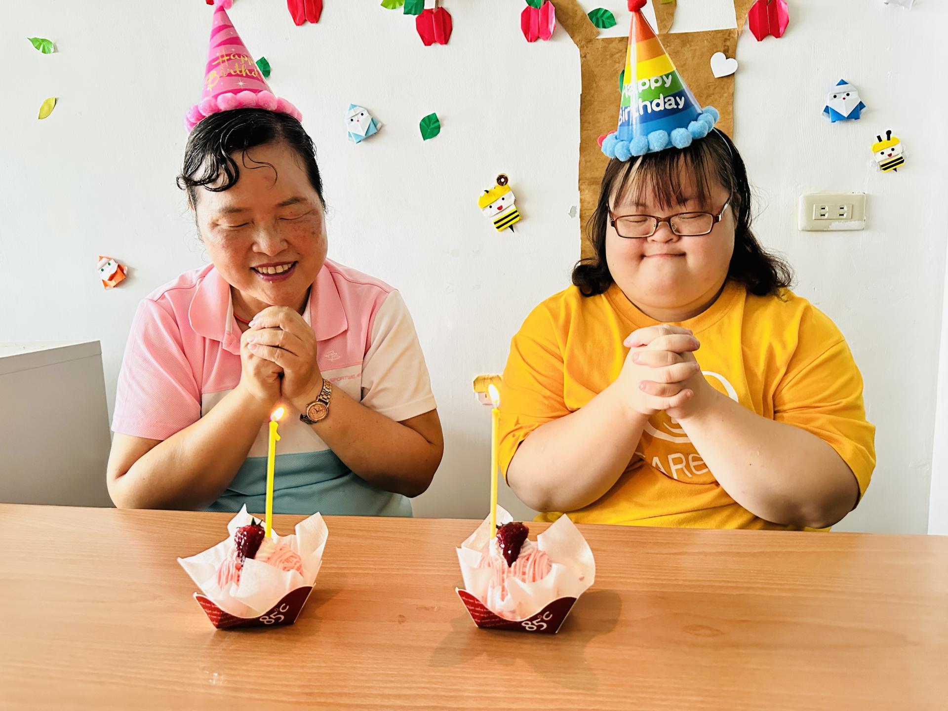 微光如炬，向陽而行-0