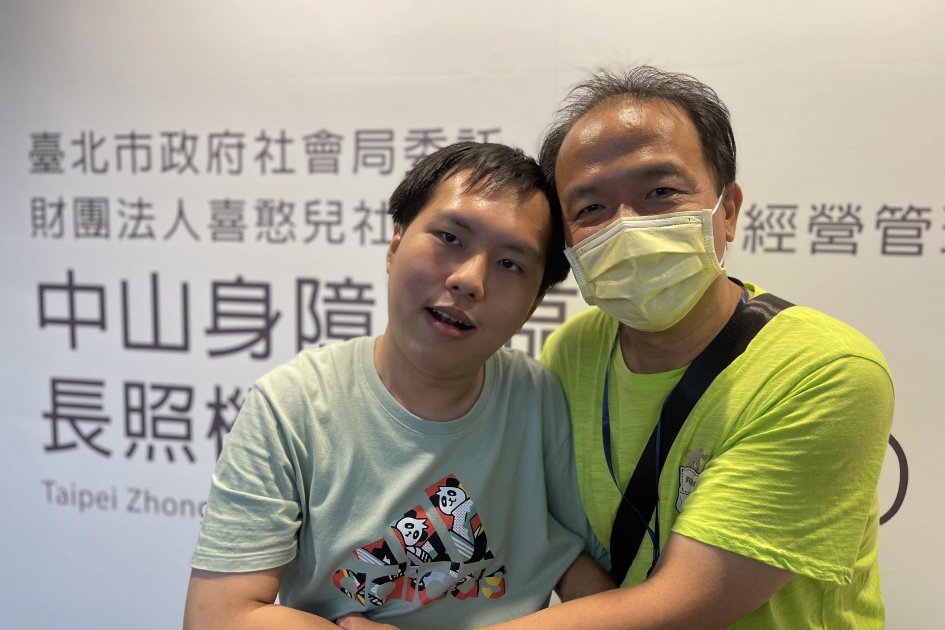 每天都想出門：來自家人的真心話-0